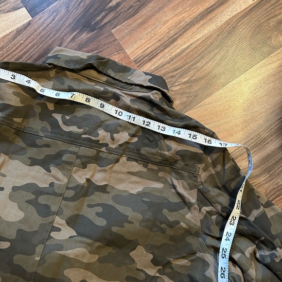 Camo jacket size Large - Picture 7 of 8